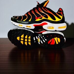 Nike Airmax TN reverse sunset sneakers 13